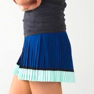 Lululemon pleat to street Poseidon sea mist II